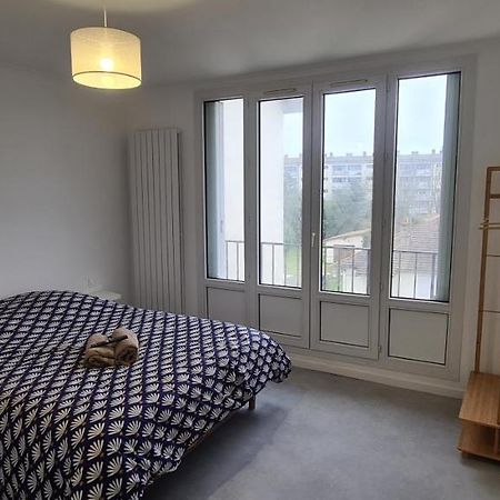 Private Room In Shared Apartment IV Beauvais Exterior foto